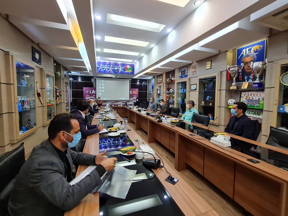  نشست هم اندیشی توسعه فوتبال  برگزار شد