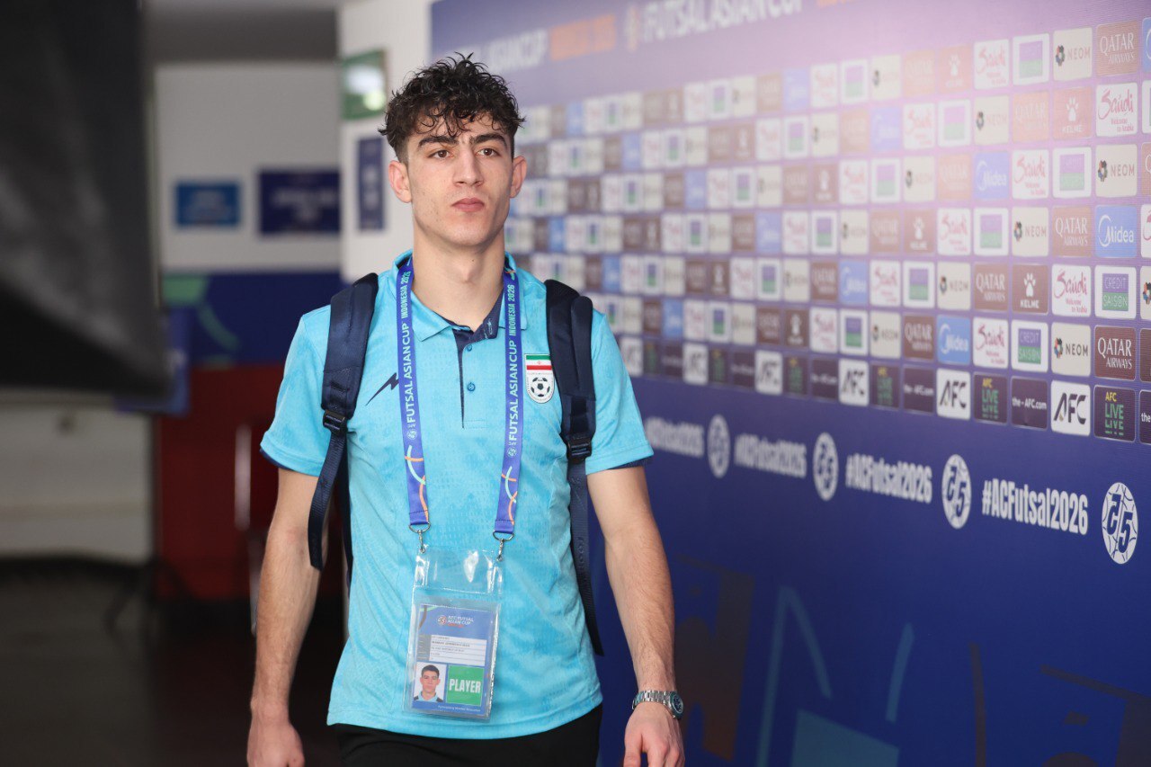 عظیمی: شغلم گل زدن برای ایران است عظیمی: شغلم گل زدن برای ایران است