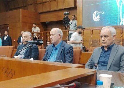 قرعه کشی لیگ یک با حضور تاج و بهاروند برگزار شد