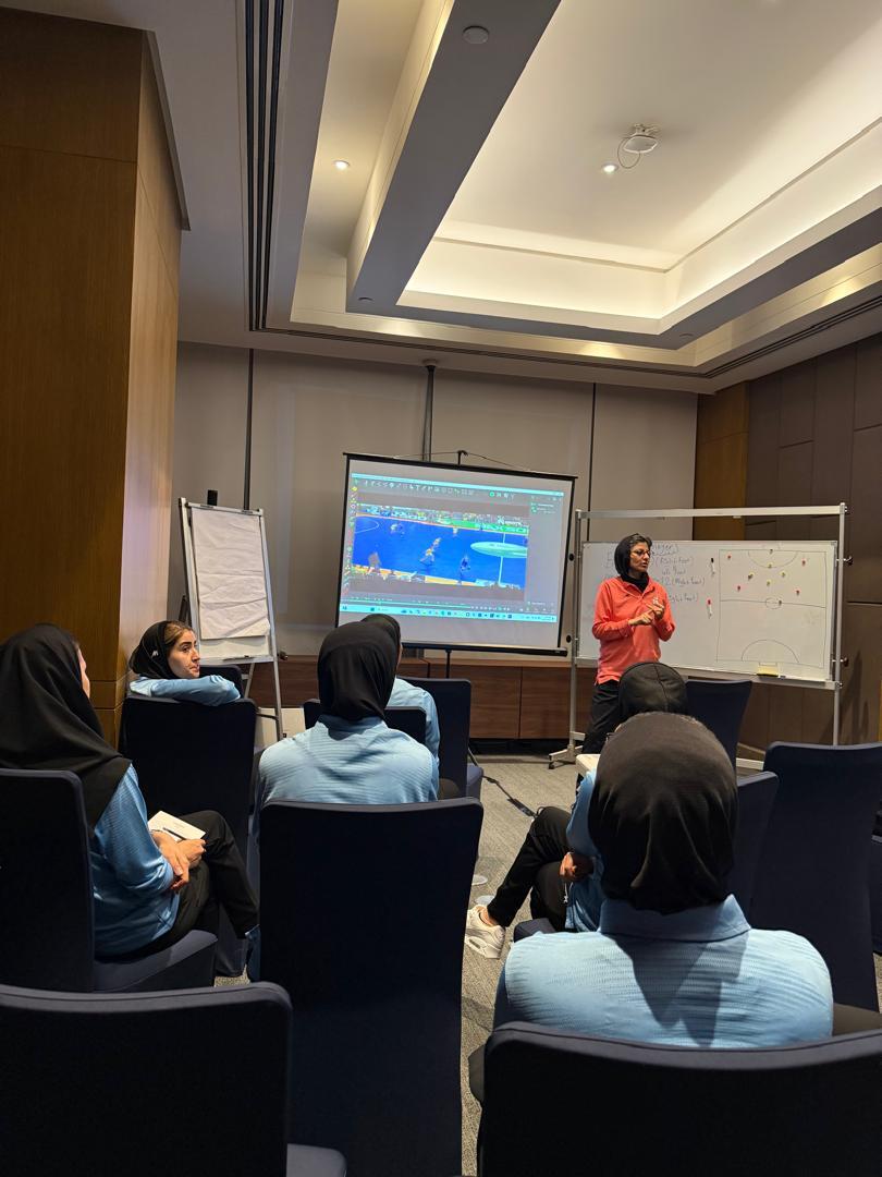 تمرین نخست تیم ملی فوتسال بانوان در مانیل برگزار شد تمرین نخست تیم ملی فوتسال بانوان در مانیل برگزار شد