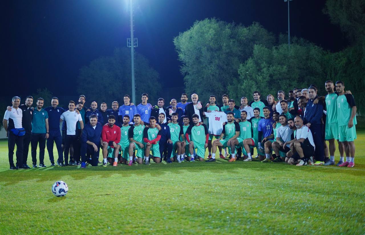 پیراهن «یکصد» بر تن طارمی پیراهن «یکصد» بر تن طارمی