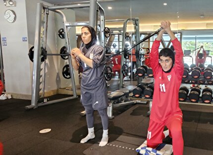 گرم‌کردن بازیکنان پس از جلسه تئوری